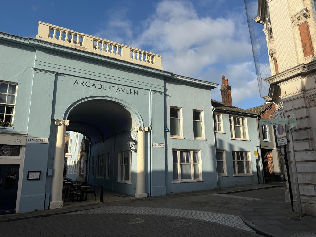 Lot: 70 - TOWN CENTRE COMMERCIAL PROPERTY - front of the building at Arcade Street Ipswich